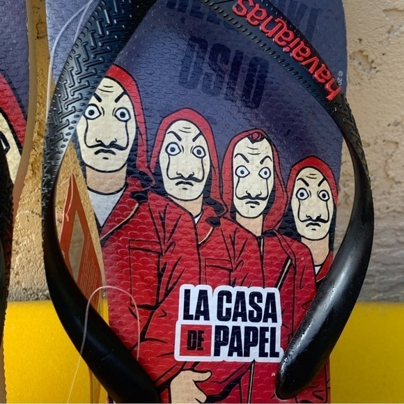 Havaianas X La Casa de Papel Flip Flops Sandals Money Heist size 13M NWT RARE - Picture 2 of 5